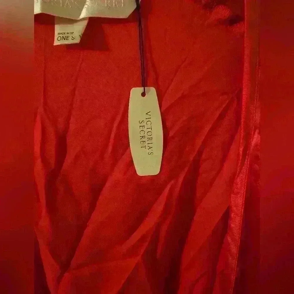 Victoria's Secret Red Satin Nighty and NWT Robe Set Nighty Size L - Picture 4 of 9